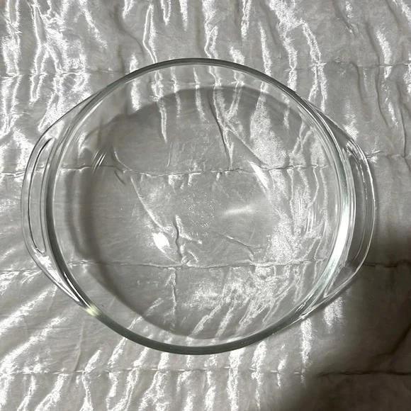 Pyrex Glassware - Picture 1 of 5